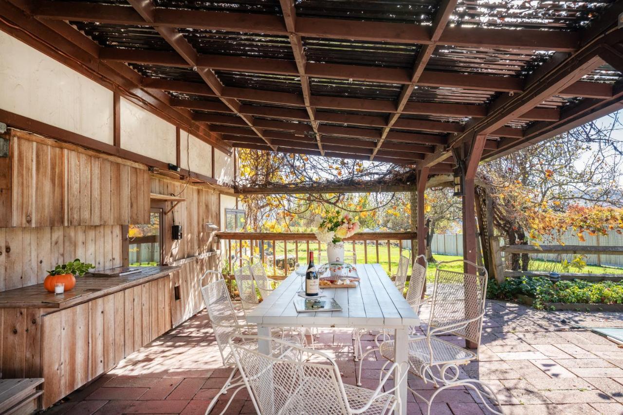 Country Lake House Nestled Between VineyardsWarren エクステリア 写真